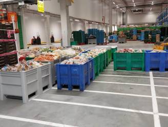 KIJK. Containers vol vers eten gaan verloren in distributiecentrum van Delhaize