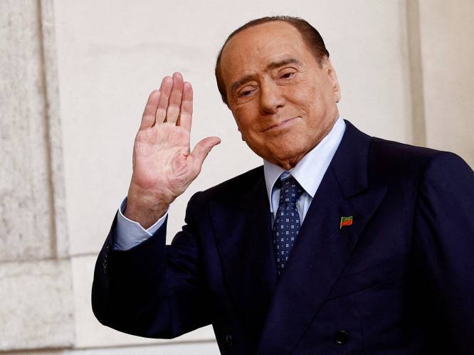Berlusconi na drie weken alweer opgenomen in het ziekenhuis