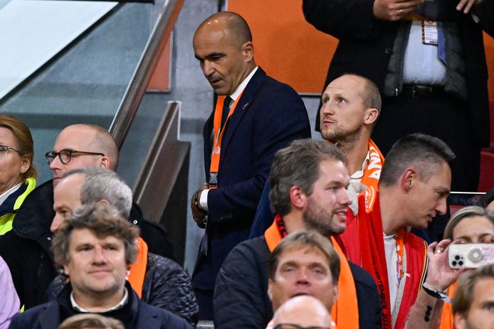 Martínez in de tribunes van de ArenA.