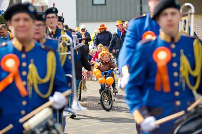 Vrijmarkten, dauwtrappen en een zeskamp, dit is er te doen tijdens Koningsdag in Gilze en Rijen
