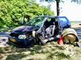 De bestuurder raakte bij het ongeluk bekneld en moest door de brandweer bevrijd worden.