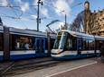 Tram 19 gaat nu nog in gestrekte draf van Diemen naar station Sloterdijk.