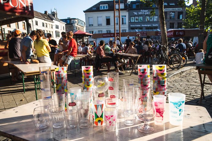 Gentse Feesten 2018: een resem bekers door elkaar