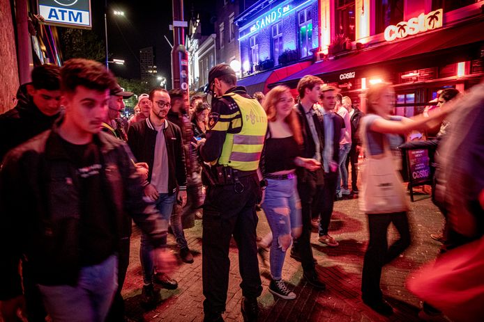 Stapavond op het Stratumseind in Eindhoven.