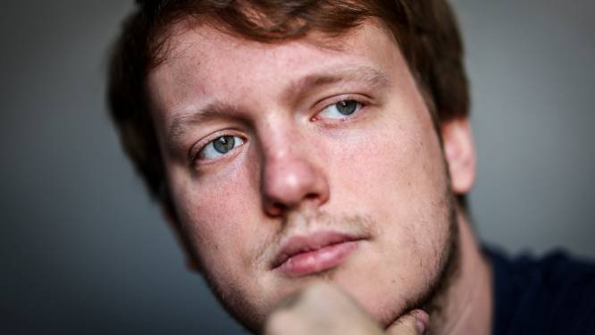Docenten vonden autistische Edgar (25) uit Enschede niet slim genoeg, nu bewijst hij het tegendeel