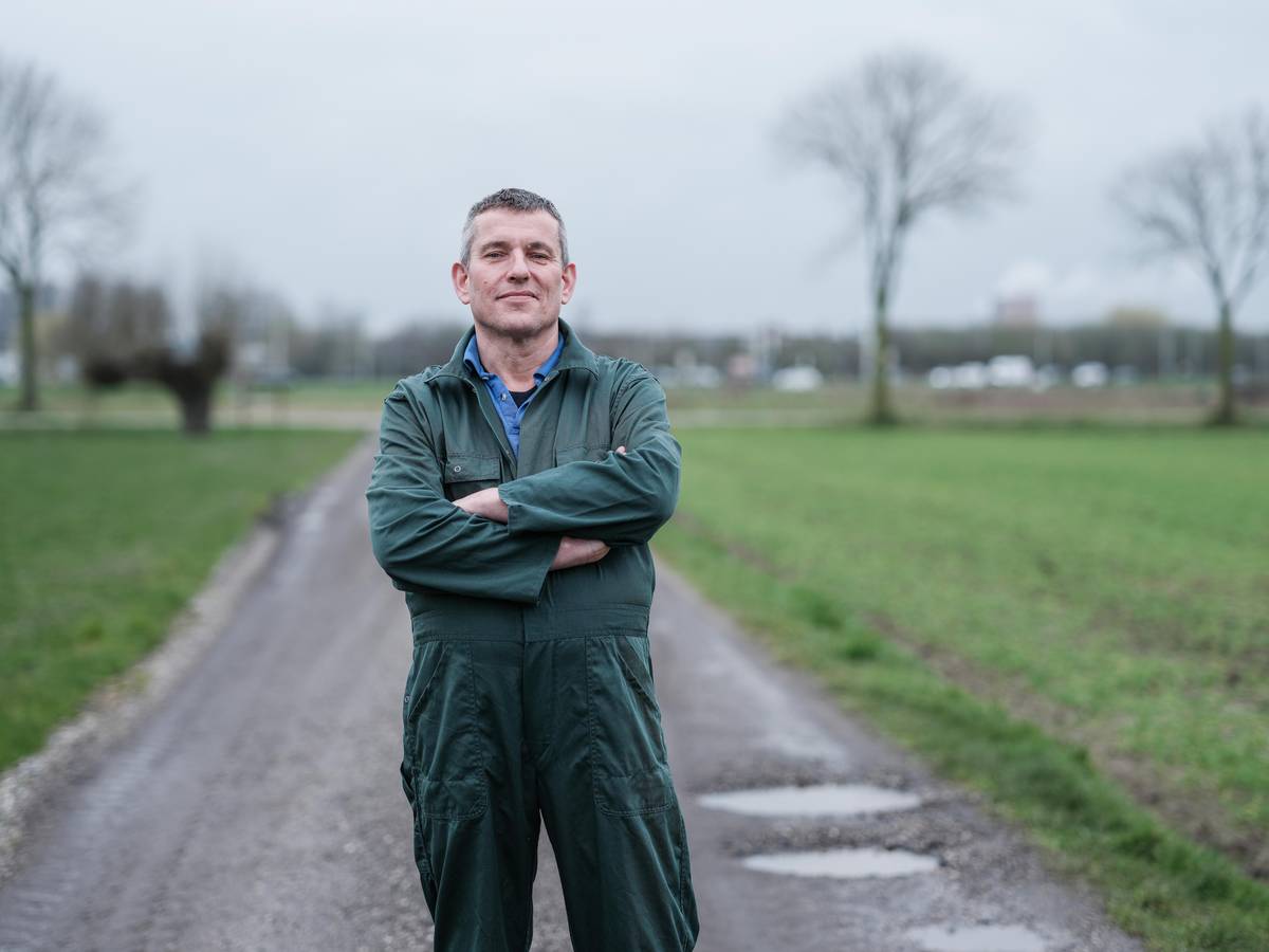 Varkensboer Emiel onderhandelt niet meer met de gemeente, en nu heeft die  een probleem | Duiven | gelderlander.nl