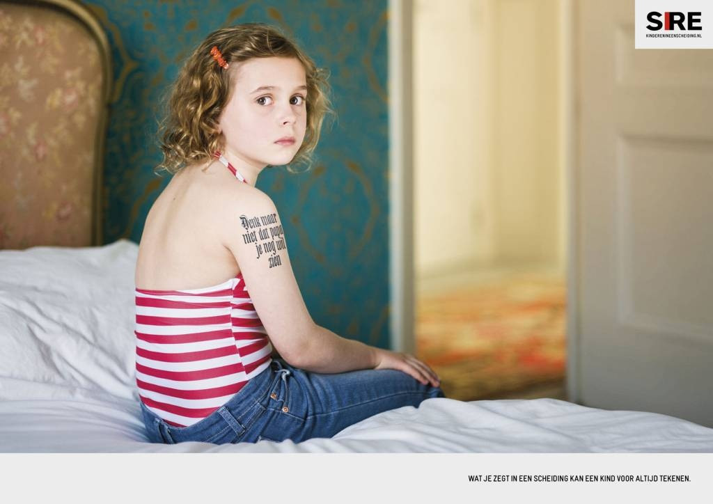 Een van de affiches waarmee Sire in 2011 aandacht vroeg voor de gevolgen van een echtscheiding bij kinderen. De kwestie is nog steeds actueel. Dr. Riet Fiddelaers: 'Geef kinderen de tijd om te rouwen'. foto sire