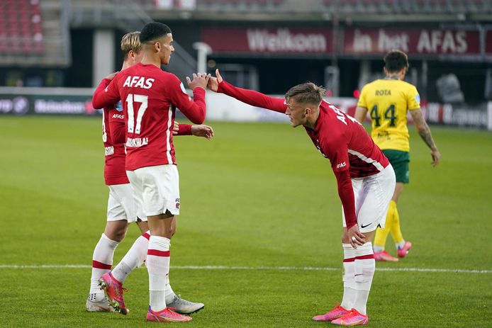Tiental AZ neemt plek twee over van PSV na nipte zege op Fortuna.