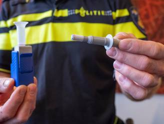 Ermeloër gaat mét drugs maar zonder rijbewijs de weg op, dan wordt hij gesnapt door zoiets ‘kleins’...