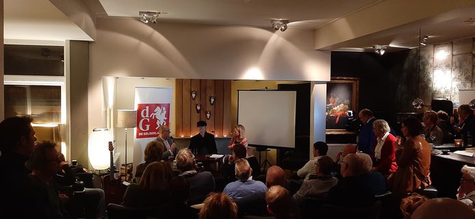 Het Nieuwscafé van de Gelderlander, vrijdagavond in Het Pakhuys in Winterswijk.
