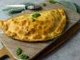 Wat Eten We Vandaag: Romige kip-pestocalzone