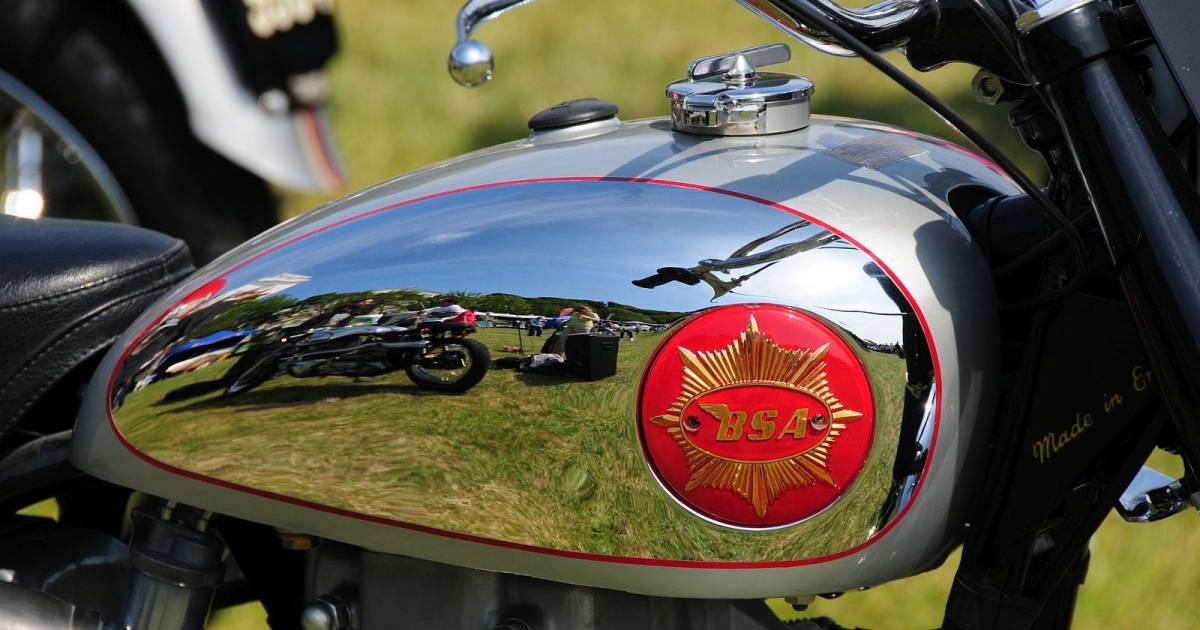 Oerend Hard Legendarisch Motorfietsmerk Uit Nummer Van Normaal Weer Tot Leven Gewekt Auto Ad Nl