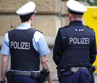 Près de 400 policiers allemands suspectés d’être liés à des mouvances d’extrême-droite