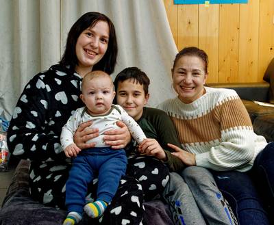 Ze vluchtten met drie, nu zijn ze met vier; vanwege baby Dima gaat Iryna nog even niet terug naar Ki