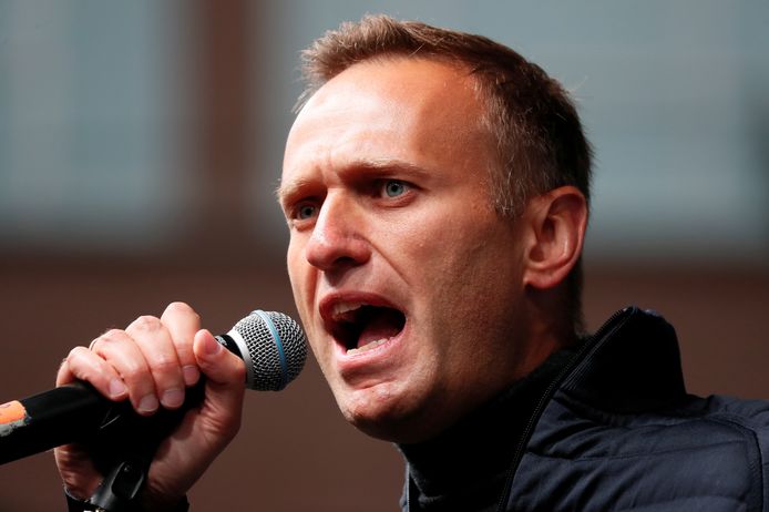 Kremlin-criticus Aleksej Navalny geeft een speech.