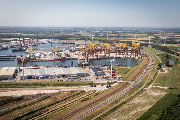 De haven van Vlissingen moet een proefgebied worden voor zelfrijdende vrachtwagens en andere transportvoertuigen.