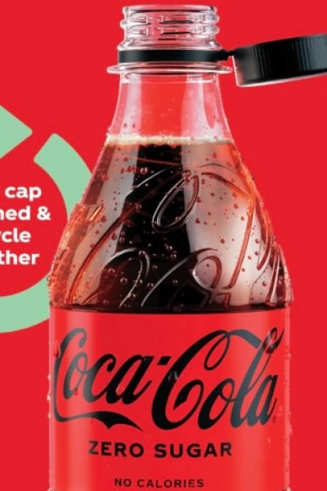 Iconisch Coca-Cola-flesje krijgt make-over in strijd tegen plastic: ‘Kleine verandering met grote impact’