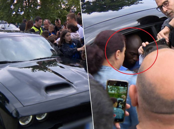 Lukaku vertrok in een Dodge Challenger na de training en deelde geduldig handtekeningen en selfies uit.