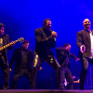 The Jacksons to the Netherlands in May