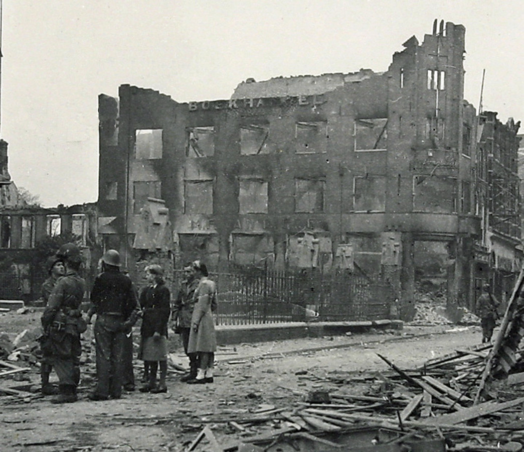 Onooglijke muur vertelt verhaal bombardement Rechtestraat