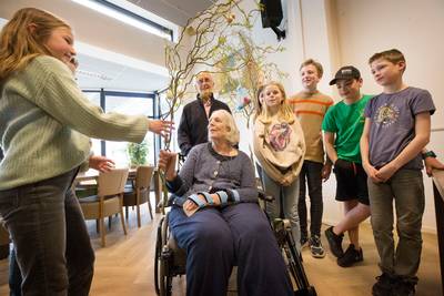 Paastak voor bewoners De Donk in Ulvenhout ontroert: ‘Soms komen wensen echt uit’