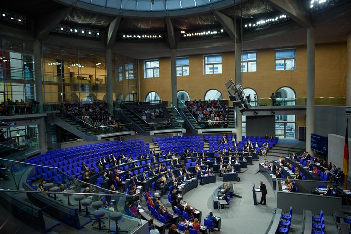 De Bundesrat of Bondenraad is de vertegenwoordiging van de zestien deelstaatregeringen.
