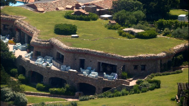 Villa Berlusconi Mogelijk Voor 500 Miljoen Verkocht De Morgen