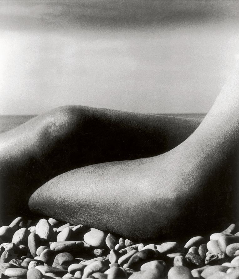 'Nude, Baie des Agnes, France' (1959 ). Beeld Bill Brandt / Bill Brandt Archive Ltd. 