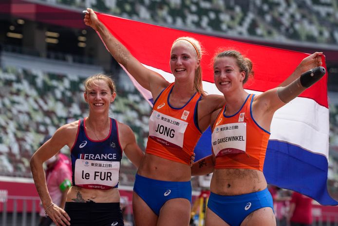 Amelie le Fur, Fleur Jong en Marlene van Gansewinkel.
