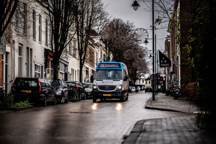 Lijn 13 Klarendal verdwijnt, is erg? 'Nee, vanwege route. Ja, vanwege de mensen' | Arnhem | gelderlander.nl