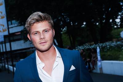 Tim Douwsma lanceert ‘troostballade’ voor Friezen