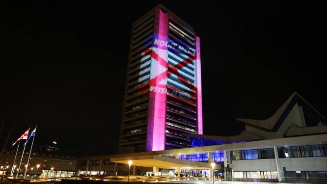 Afzettingen bij provinciehuis Den Bosch voor uitslagenavond