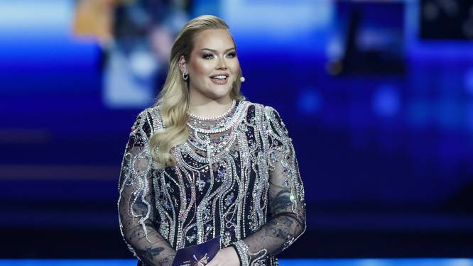 Nikkie de Jager gilt van blijdschap met nominatie voor beste presentatrice: ‘Oh my god!’