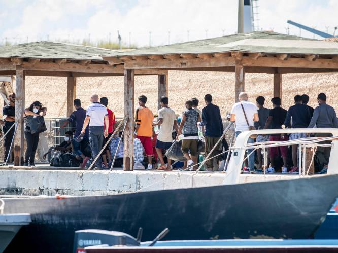 Migrantenopvangkamp Lampedusa opnieuw overvol