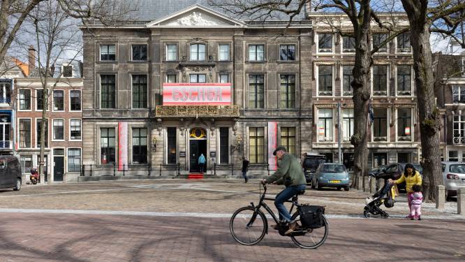Den Haag gaat tegen advies in en kiest toch voor één monument voor slavernijverleden