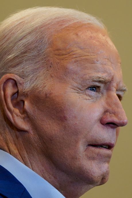 Biden évoque son oncle “dévoré par des cannibales” en plein meeting, et suscite le malaise 