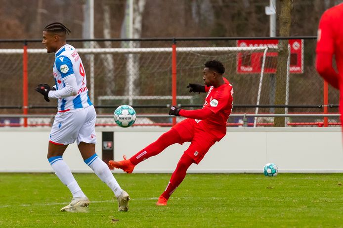 Het moment van de dag: de doeltreffende volley van Virgil Misidjan.
