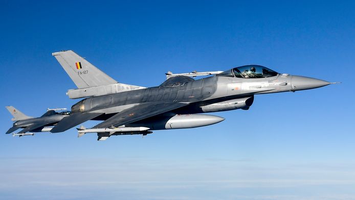Une étude de Lockheed Martin indique que la durée de vie des F-16 peut être prolongée de six ans, contrairement à ce qui a toujours été dit par La Défense qui a entrepris de les remplacer.