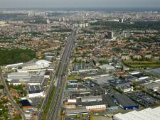 Kwartier vertraging na ongeval op A12 richting Brussel ter hoogte van viaduct in Wilrijk