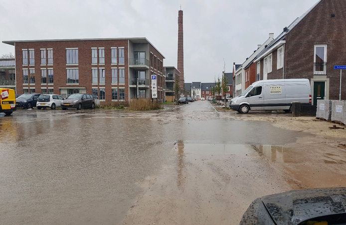 Het water kan niet weg op het KVL-terrein