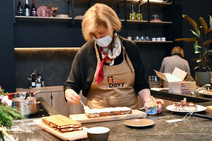 Soroptimist Roeselare-Roslar bezorgt vzw Onze Kinderen een warme kerst