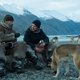 Na ‘Against the ice’ op Netflix zullen we zo’n sledehondentocht nooit meer als iets romantisch zien
