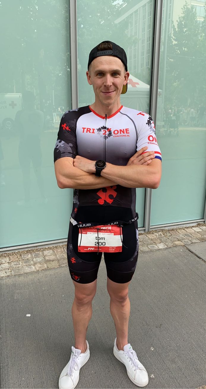 Tom Hopman (33) wint de High Tech Triatlon in Eindhoven: ‘Een kroon op ...