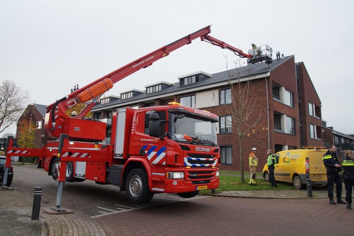 In Wijkestein in Wijk en Aalburg is vrijdagochtend brand uitgebroken. Het pand is deels ontruimd.
