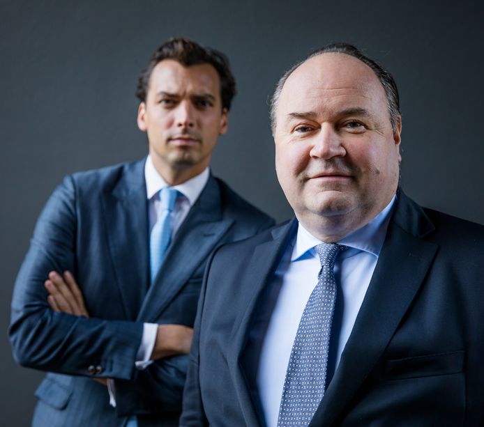 Portret van Forum voor Democratie-leider Thierry Baudet (links) en Henk Otten.