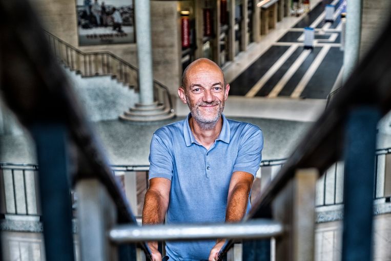 ‘Het woonideaal bestaat er nog steeds in dat je rond je woning kan wandelen, ergens in een verkaveling. Dat kan niet blijven duren.’ Beeld Tim Dirven
