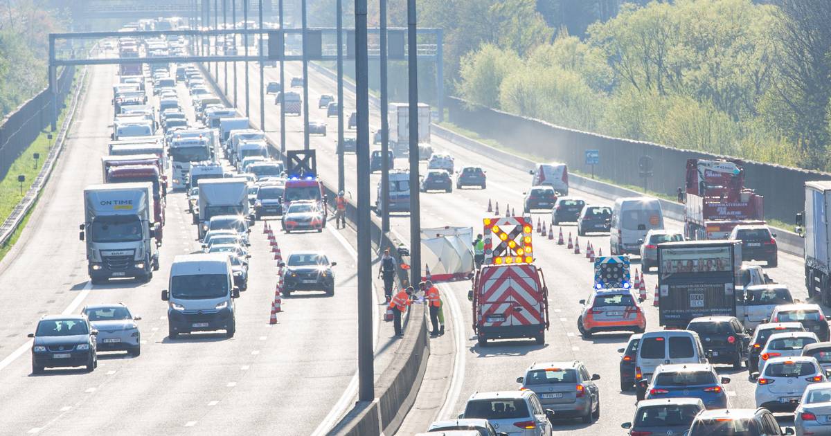 Motorrijder 27 Uit Lede Laat Het Leven Bij Ongeval Op E40 In Dilbeek Dilbeek Hln Be