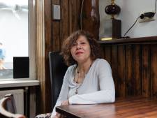 Tanja runt het ‘gekkencafé’ van Arnhem: ‘Als ik dit leven slecht heb geleefd, moet ik nog een keer’