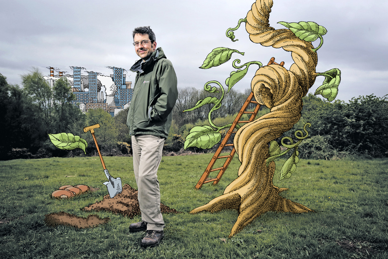George Monbiot. Beeld Illustratie Hans Klaverdijk - Foto Matt Writtle /Hollandse Hoogte