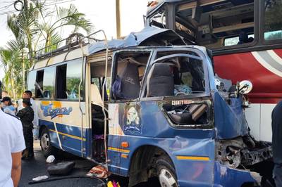 Au moins 17 morts dans une violente collision entre deux bus au Honduras